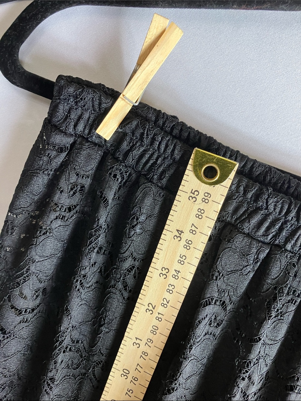 Elegant Black Lace Midi Skirt with Tiered Hem - Picture 3 of 7